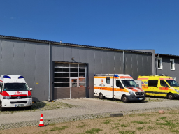 &amp;nbsp;
Toreinfahrt in die Halle